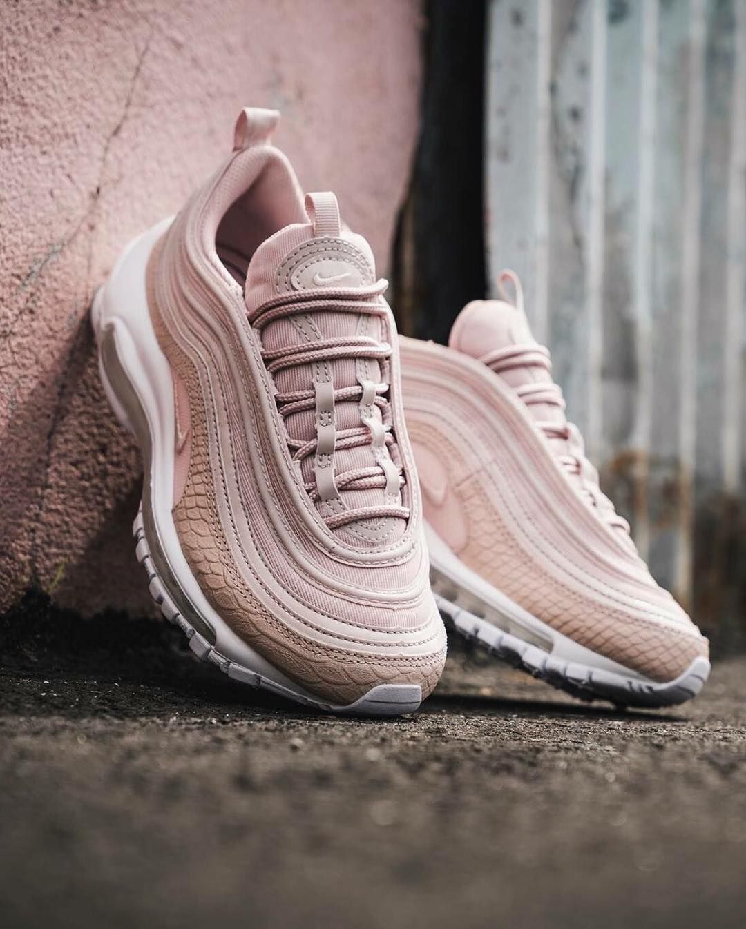 air max 97 barely rose outfit